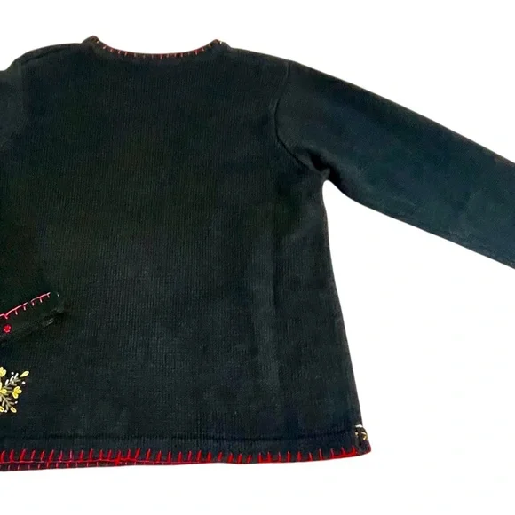 Festive Black Sweater with Teddy Bear Wreath Design Excellent Condition Size M - Picture 4 of 9